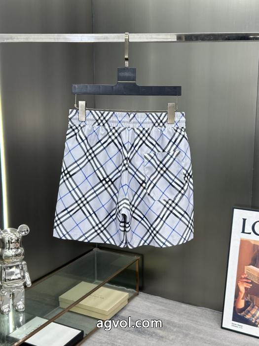 ブランド コピーいつも年末には完売しちゃう 半額セール とにかく人気アイテムスラックスBURBERRY._0_1