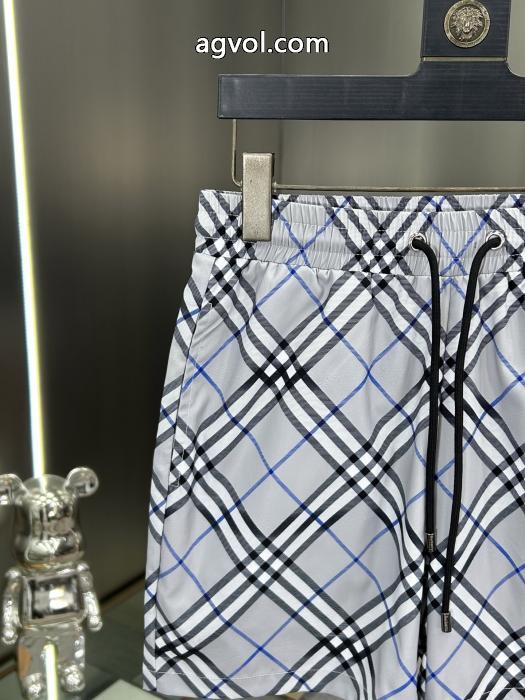 ブランド コピーいつも年末には完売しちゃう 半額セール とにかく人気アイテムスラックスBURBERRY._0_4
