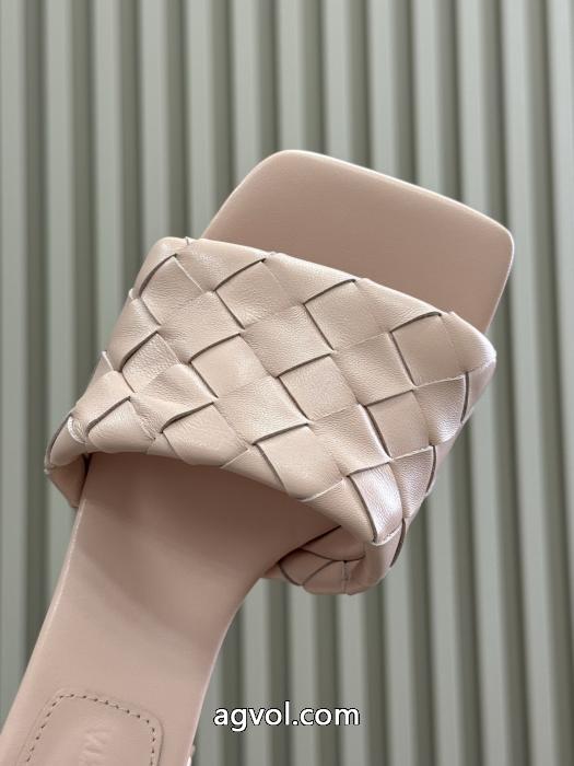 ブランド アクセサリー 激安海外でも若者たちに大人気な オススメのお品 衝撃セールで破格ブランド コピーブーツ.._0_3