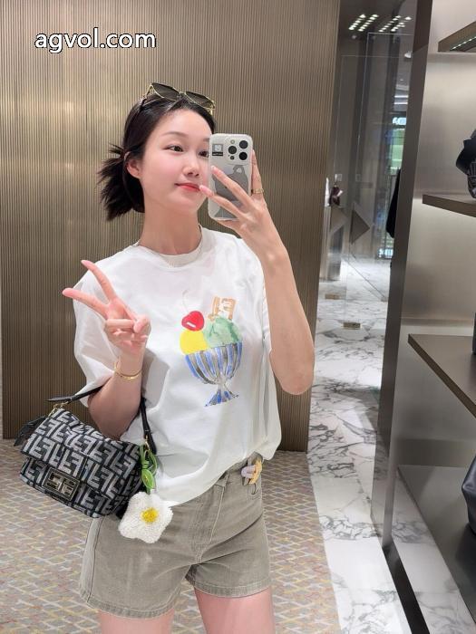 夏の定番スタイル スタイルアップ効果 デザイン性の高いフェンディブランド 品 激安 通販半袖T._0_0