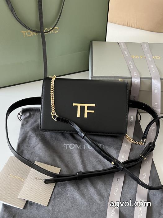 コピー 品 ブランドTOM FORD&nbsp;&nbsp;&nbsp;&nbsp;高級感のある 26ＡＷ美品 人気モデル愛用.._0_0