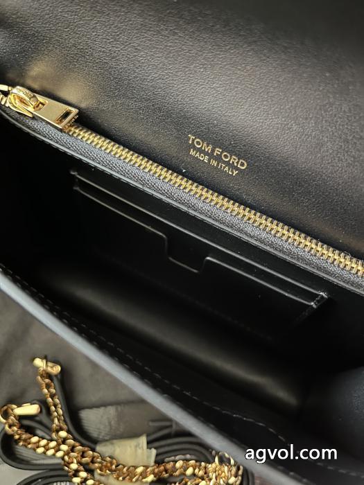 コピー 品 ブランドTOM FORD&nbsp;&nbsp;&nbsp;&nbsp;高級感のある 26ＡＷ美品 人気モデル愛用.._0_4