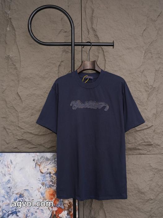 LOUIS VUITTON激安 通販 ブランド半袖Tシャツ雑誌掲載 エレガンスな雰囲気に 数量限定格安_0_1