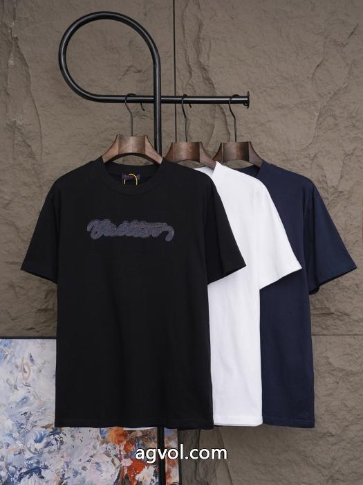 LOUIS VUITTON激安 通販 ブランド半袖Tシャツ雑誌掲載 エレガンスな雰囲気に 数量限定格安_0_2