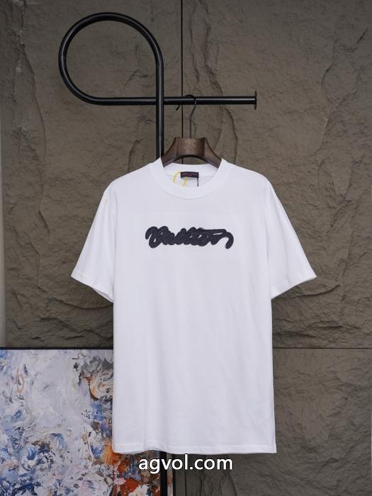 LOUIS VUITTON激安 通販 ブランド半袖Tシャツ雑誌掲載 エレガンスな雰囲気に 数量限定格安_0_3