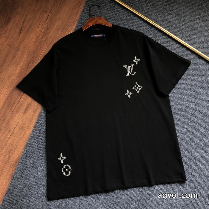 トレンド感のある 最新作即発 2026年最注目のルイ ヴィトン半袖Tシャツコピー ブランド_0_1