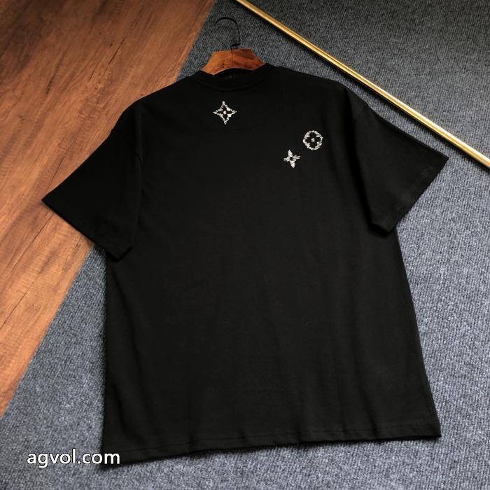 トレンド感のある 最新作即発 2026年最注目のルイ ヴィトン半袖Tシャツコピー ブランド_0_2