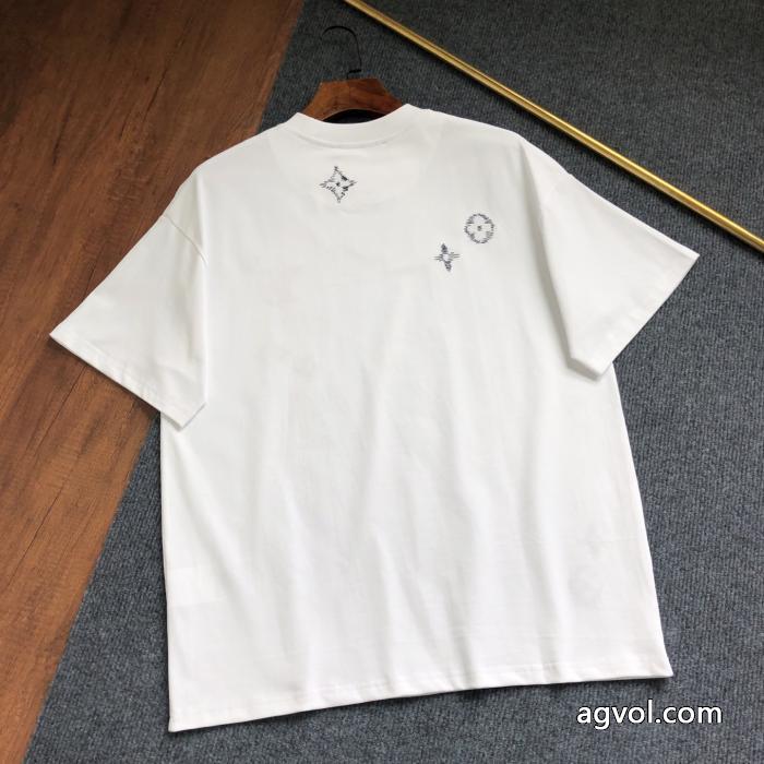 トレンド感のある 最新作即発 2026年最注目のルイ ヴィトン半袖Tシャツコピー ブランド_0_3