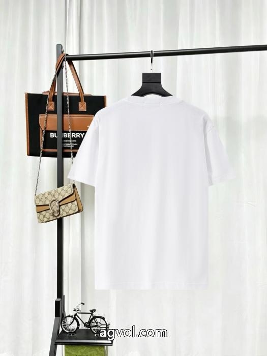 VIPセールで奇跡 圧倒的な高級感 機能性が高いスーパー コピー半袖TシャツLOUIS VUITTON_0_0