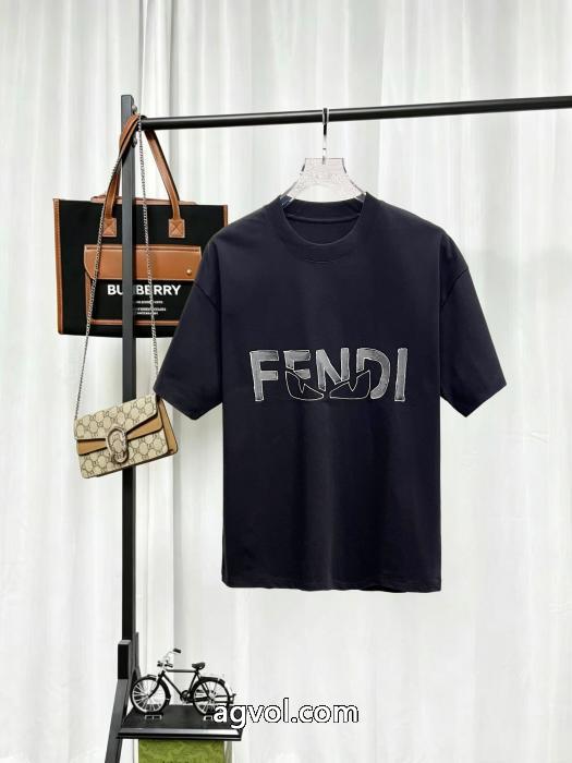 ブランド フェイクFENDI半袖Tシャツモダンな印象 センス漂う お洒落に魅せる_0_2