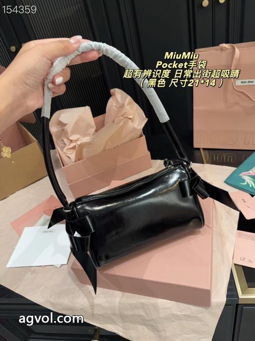 スーパー コピー海外セレブ愛用 普段使いに最適の大人スタイル 海外セレブ愛用&nbsp;&nbsp;&nbsp;&nbsp;MIUMIU.._0_4