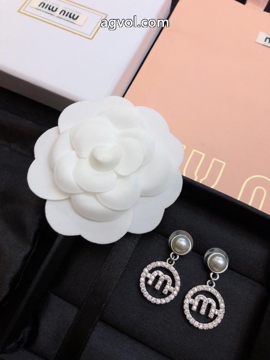 MIUMIUアクセサリー 2026ブランド コピー2026最新コラボ完売間近 入手困難 セレブも愛用商品 限定数限り.._0_0