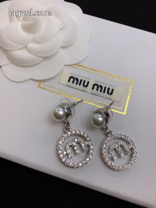 MIUMIUアクセサリー 2026ブランド コピー2026最新コラボ完売間近 入手困難 セレブも愛用商品 限定数限り.._0_1