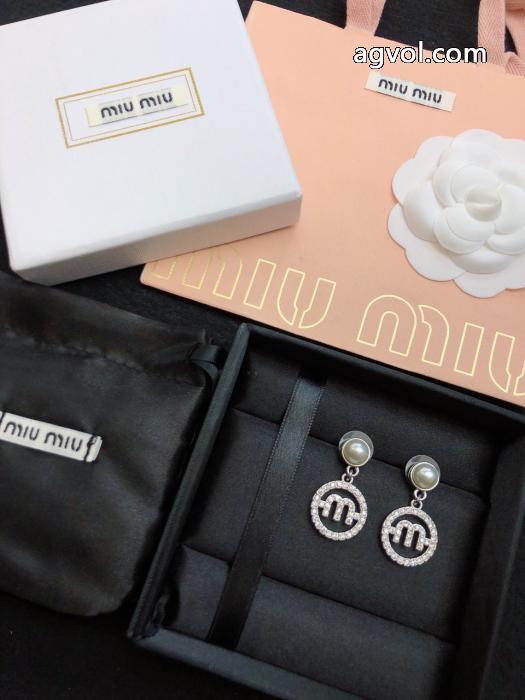 MIUMIUアクセサリー 2026ブランド コピー2026最新コラボ完売間近 入手困難 セレブも愛用商品 限定数限り.._0_2