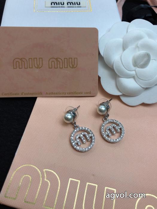 MIUMIUアクセサリー 2026ブランド コピー2026最新コラボ完売間近 入手困難 セレブも愛用商品 限定数限り.._0_4