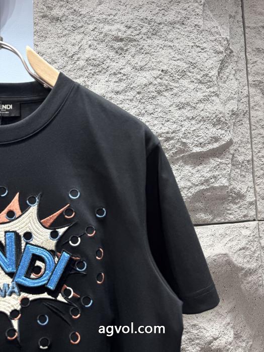FENDIコピー 品 ブランド今季はトップスにおすすめ 最新作正規品 入手困難 超安値&nbsp;半袖T._0_1