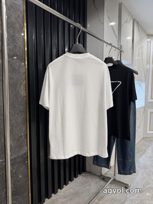 最旬！ 毎年大人気！2026 国内未入荷半袖Tシャツ激安 ブランド 通販PRADA_0_3