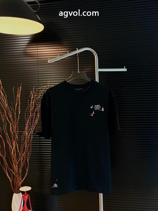 LOUIS VUITTON大評判のデザイン 可愛い新モデル 優しい色味がかわいい半袖Tシャツ偽 ブランド_0_3