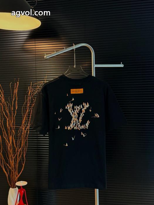 LOUIS VUITTON大評判のデザイン 可愛い新モデル 優しい色味がかわいい半袖Tシャツ偽 ブランド_0_4