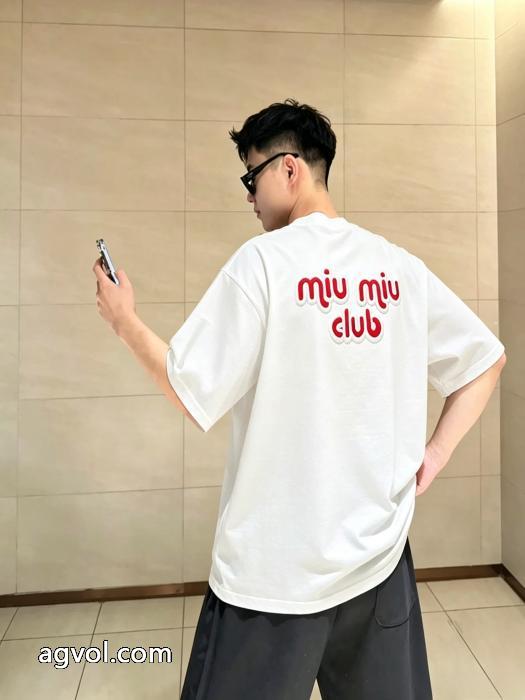 ブランド 激安魅力を持つ 国内発セール完売間近 リッチな印象にMIUMIU半袖Tシャツ_0_2