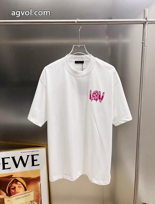大流行中 期間限定割引中 安い激安人気新作LOUIS VUITTONスーパー コピー メンズ半袖Tシャツ_0_1