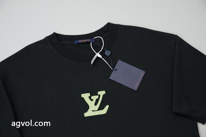 ブランド コピー バック超限定即完売 今だけSALE センスを格上げ半袖TシャツLOUIS VUITTON_0_1