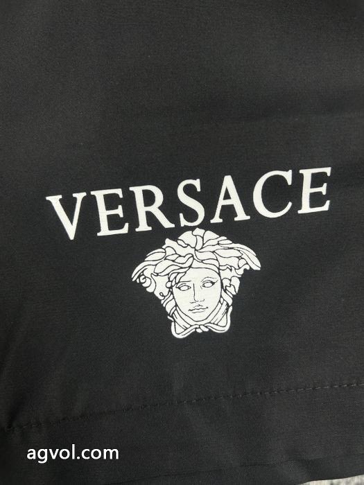 魅力を放つ 注目作品 海外セレブもお気に入りVERSACE&nbsp;&nbsp;&nbsp;&nbsp;スラックスブランド コピー 着払い._0_4