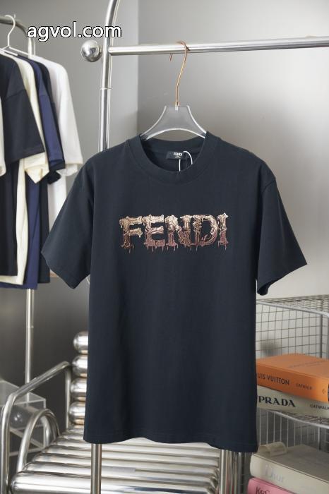 超人気モデル入荷 定番素敵 2026夏到来新作半袖Tシャツブランド コピー  FENDI_0_2