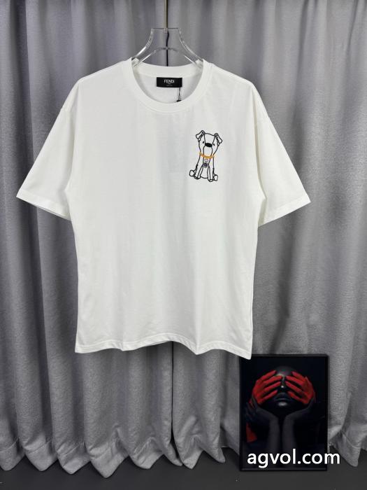 偽 ブランド王道コンビ 大人気新作 今年らしい新しい人気色半袖TシャツFENDI_0_3