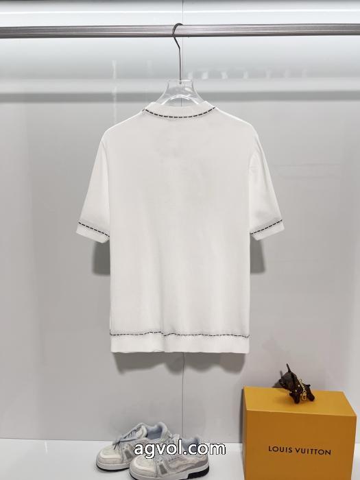 最新入荷 精巧な逸品 通年半袖Tシャツスーパー コピー 安心FENDI_0_1