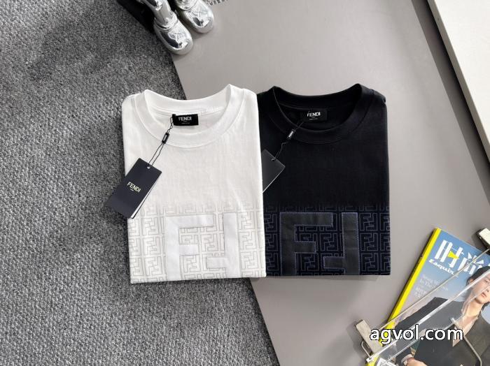 スーパー コピー ブランドFENDI半袖Tシャツ甘過ぎず大人な印象に 限定大特価 今季新作_0_1