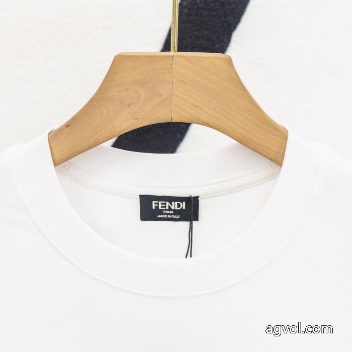 FENDI通販 ブランド半袖Tシャツ2026人気品 大人カジュアル 最新作期間限定セール_0_0