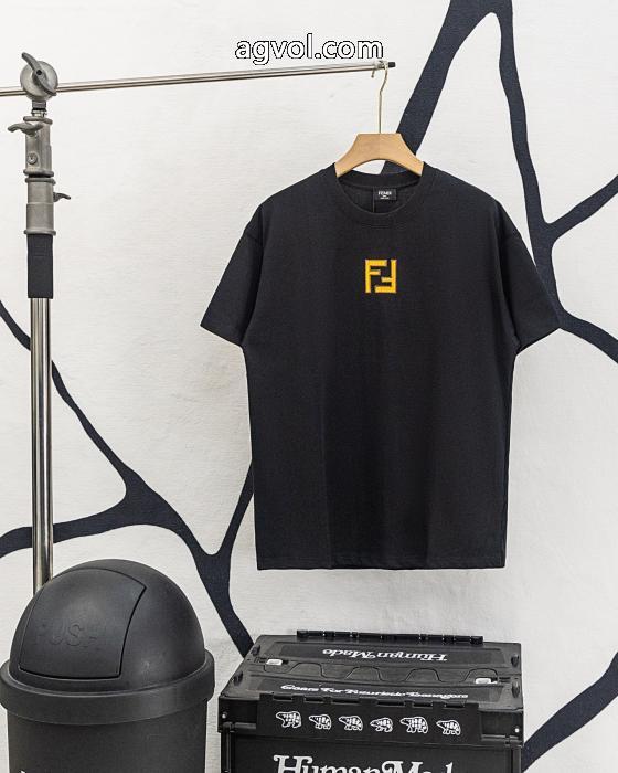 FENDI通販 ブランド半袖Tシャツ2026人気品 大人カジュアル 最新作期間限定セール_0_2