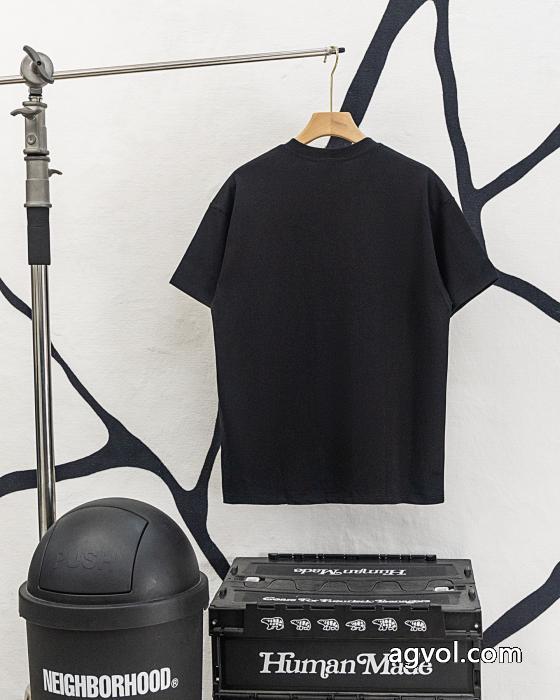 FENDI通販 ブランド半袖Tシャツ2026人気品 大人カジュアル 最新作期間限定セール_0_3