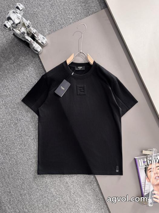 優しさ 特別感満載のデザイン マストアイテム新入荷ブランド コピー 品FENDI半袖Tシャツ_0_0