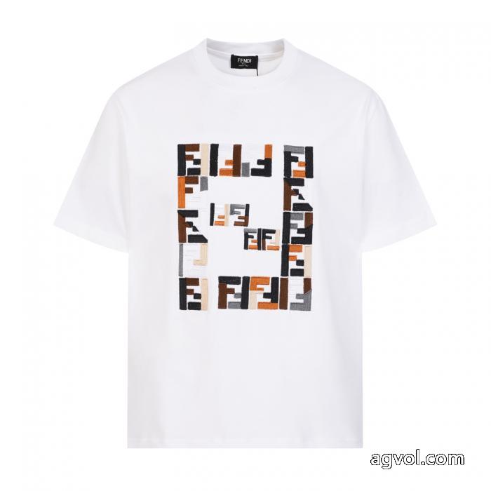 『個性』を表現出来る 人気話題 今季爆発的な人気半袖TシャツFENDI激安 ブランド 通販_0_0