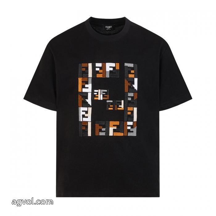 『個性』を表現出来る 人気話題 今季爆発的な人気半袖TシャツFENDI激安 ブランド 通販_0_5