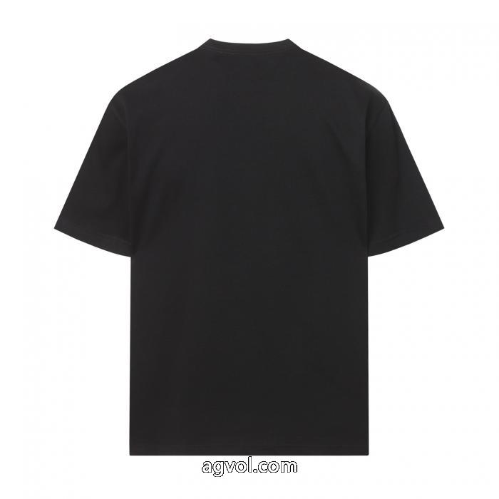 FENDI完売必須 柔らかな着心地 2026新作先取り日本未入荷半袖Tシャツブランド 通販_0_2