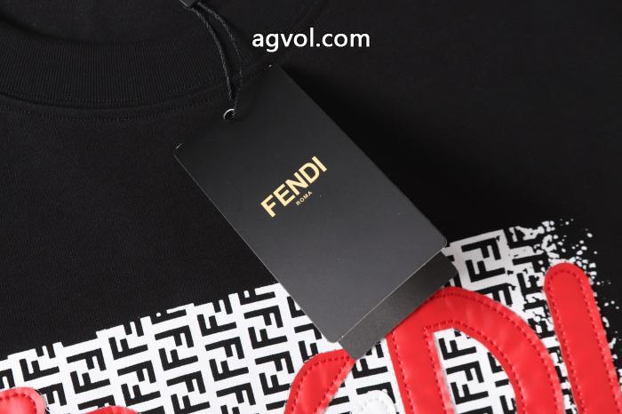 FENDI完売必須 柔らかな着心地 2026新作先取り日本未入荷半袖Tシャツブランド 通販_0_4