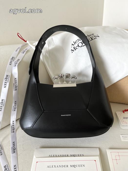 alexander mcqueenバッグブランド コピー 安心目が離せないアイテム 必要な一品 人気定番爆買い._0_0