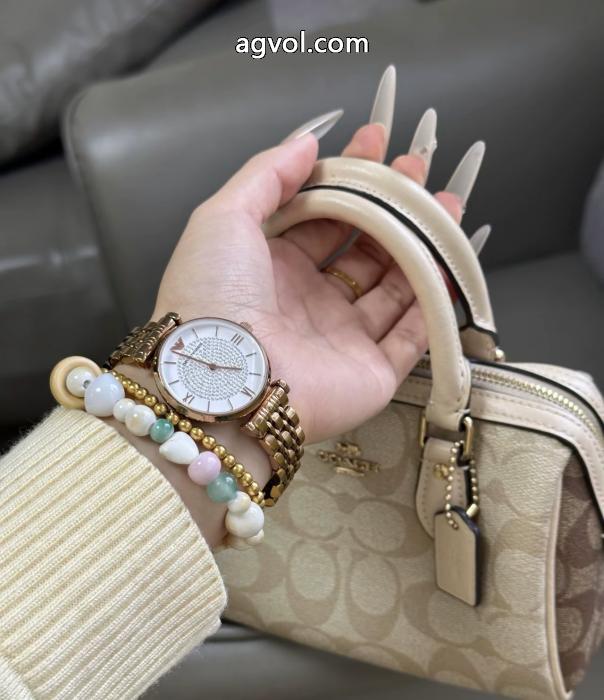 ARMANI腕時計シック 即発送OK 美品*稀少偽 ブランド 購入._0_0