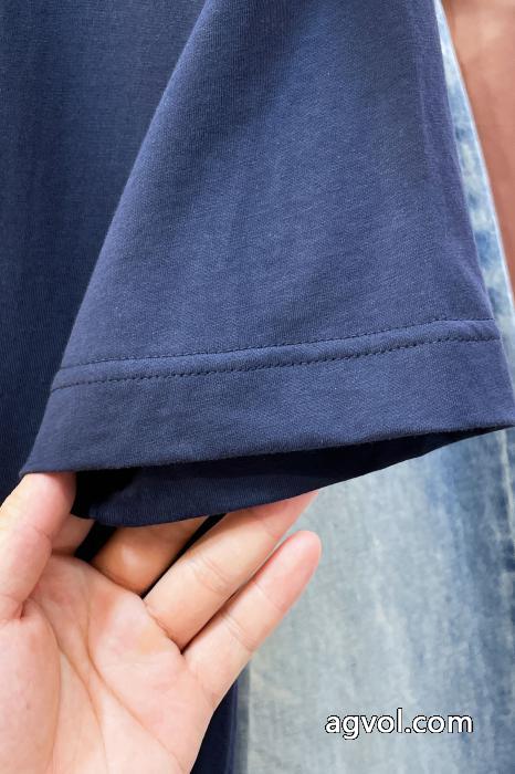 ブランド コピー 販売シャツファション性の高い すごく稀少カラー 海外でも若者たちに大人気なFENDI.._1_5