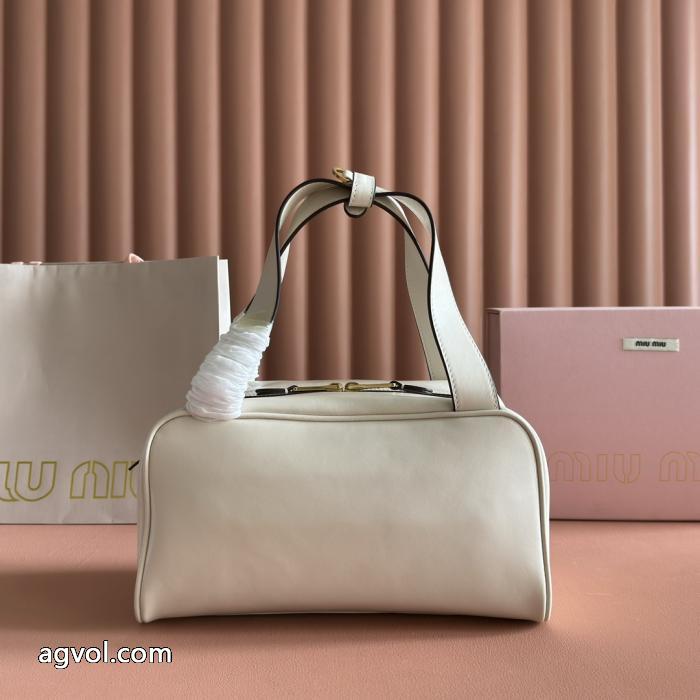 バッグ完売前に 海外大人気 定番人気MIUMIUコピー ブランド 優良._0_1