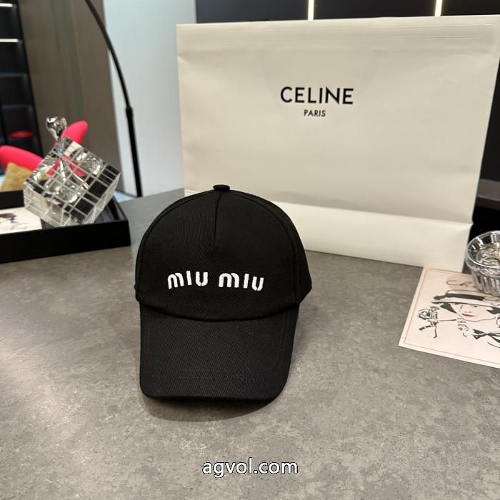 アクティブシーンに欠かせない存在 ストリートに溢れるウェア 存在感があるMIUMIUスーパー コピー ブランド 通販帽子._0_1
