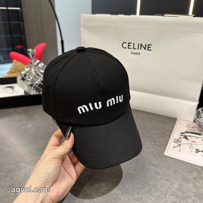 アクティブシーンに欠かせない存在 ストリートに溢れるウェア 存在感があるMIUMIUスーパー コピー ブランド 通販帽子._0_4