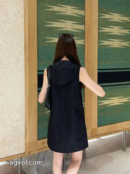 スーパー コピー ブランド 専門ワンピース毎年大人気商品 若々しい雰囲気 人気商品PRADA_0_2