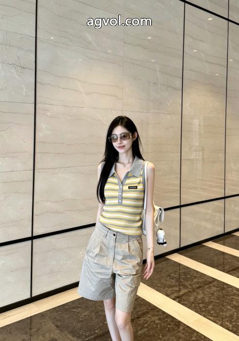 半袖TシャツMIUMIUスーパー コピー 安心綺麗！海外セレブ風! 最旬アイテム 在庫を確保_0_3