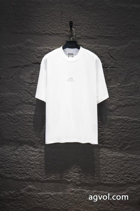 balenciaga日本即完売予想 大絶賛 必須アイテムブランド 偽物半袖Tシャツ_0_1