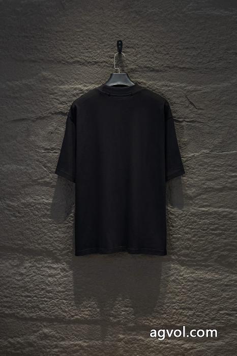 balenciaga半袖Tシャツ偽 ブランド 存在感のある 流行の注目ブランド 新作限定便利でめちゃ可愛_0_1