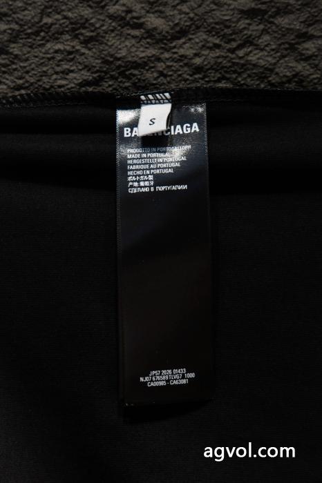 balenciaga半袖Tシャツ偽 ブランド 存在感のある 流行の注目ブランド 新作限定便利でめちゃ可愛_0_2
